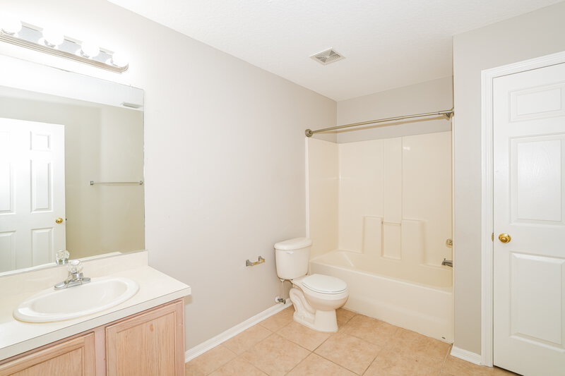 2,150/Mo, 26820 Stillbrook Dr Wesley Chapel, FL 33544 Bathroom View