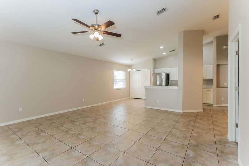 2,235/Mo, 4516 Horseshoe Pick Ln Valrico, FL 33594 Living Room View
