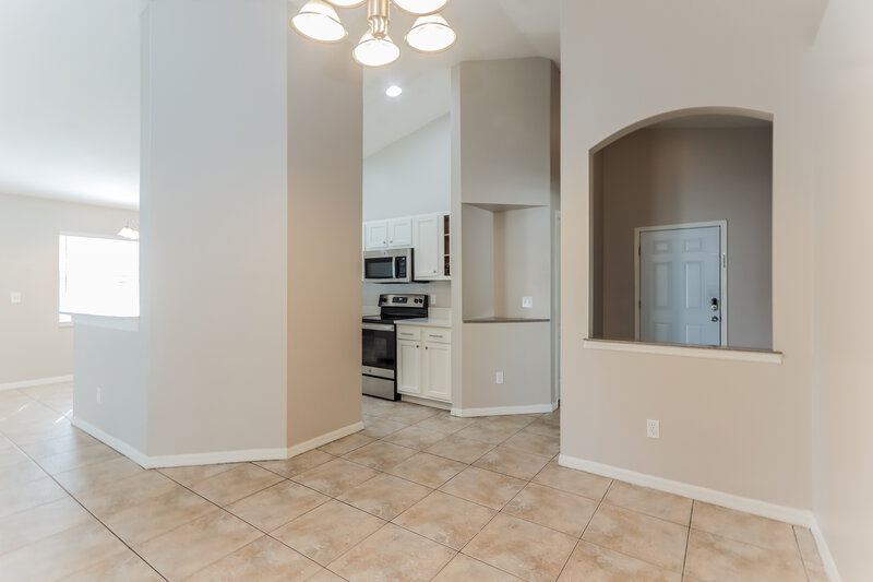 2,235/Mo, 4516 Horseshoe Pick Ln Valrico, FL 33594 Dining Room View 2