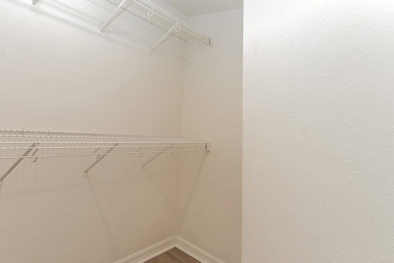 2,235/Mo, 4516 Horseshoe Pick Ln Valrico, FL 33594 Walk In Closet View