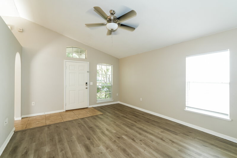 1,910/Mo, 17031 Ongar Ct Land O' Lakes, FL 34638 Living Room View