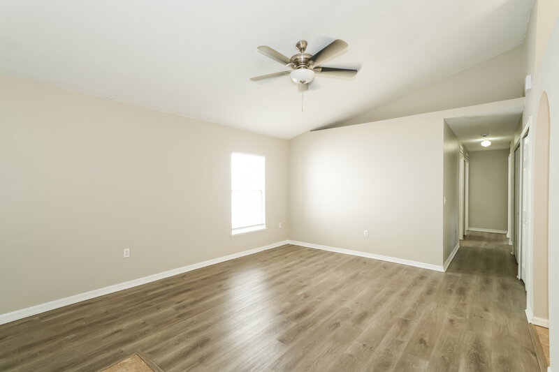 1,910/Mo, 17031 Ongar Ct Land O' Lakes, FL 34638 Living Room View 2