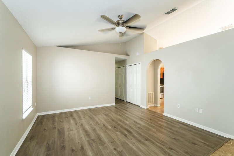 1,910/Mo, 17031 Ongar Ct Land O' Lakes, FL 34638 Living Room View 3