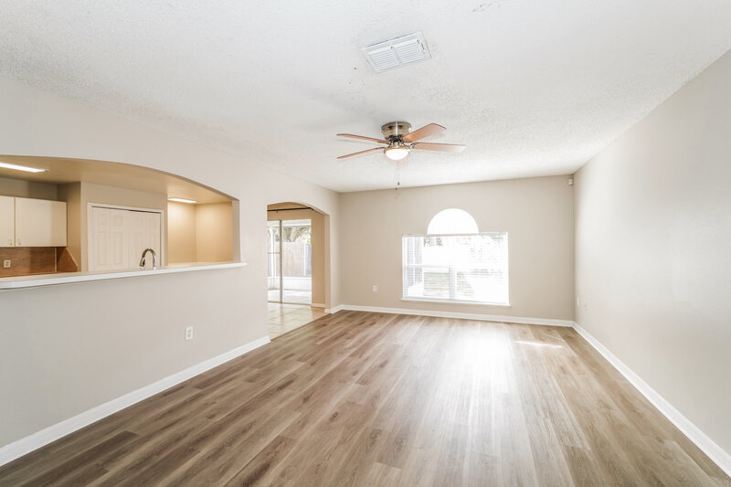 2,225/Mo, 5840 Lake Front Dr Zephyrhills, FL 33545 Living Room View