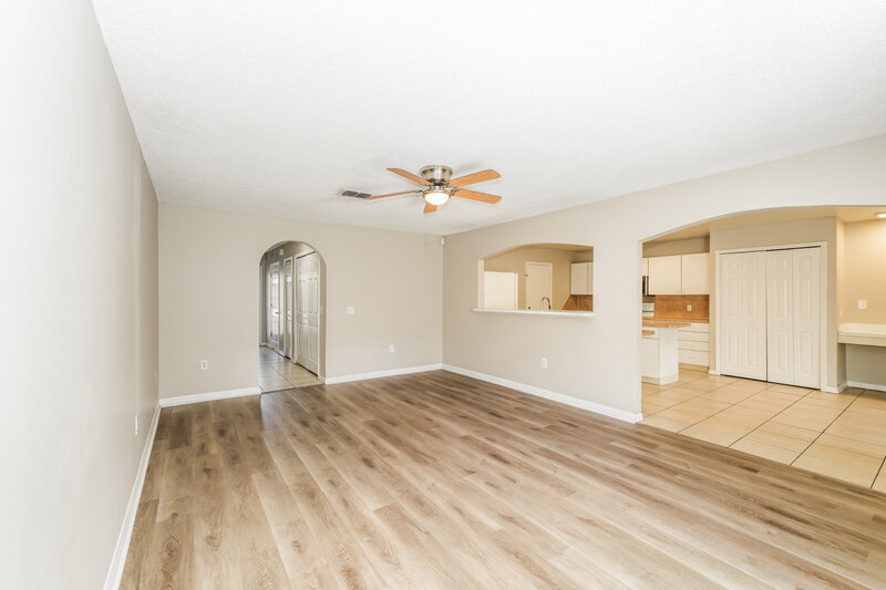 2,225/Mo, 5840 Lake Front Dr Zephyrhills, FL 33545 Living Room View 2