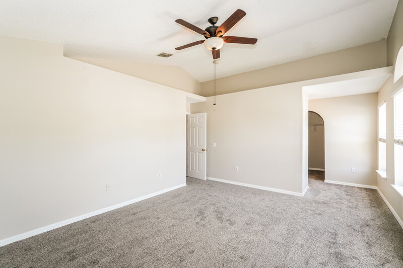 2,225/Mo, 5840 Lake Front Dr Zephyrhills, FL 33545 Main Bedroom View 2