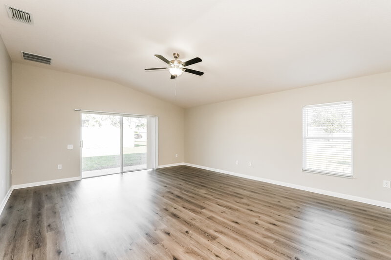 2,300/Mo, 30441 Annadale Dr Wesley Chapel, FL 33545 Living Room View