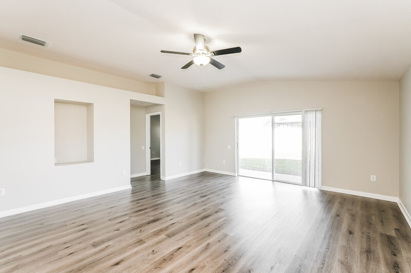 2,300/Mo, 30441 Annadale Dr Wesley Chapel, FL 33545 Living Room View 2