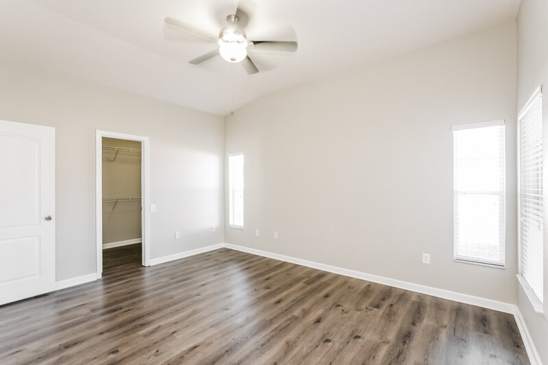 2,300/Mo, 30441 Annadale Dr Wesley Chapel, FL 33545 Main Bedroom View