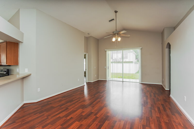 2,315/Mo, 12817 Kings Lake Dr Gibsonton, FL 33534 Living Room View