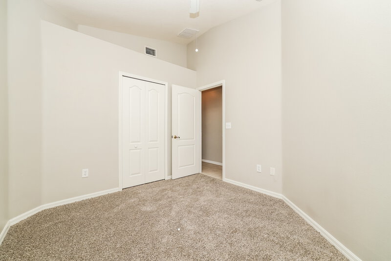 2,000/Mo, 12749 Evington Point Dr Riverview, FL 33579 Bedroom View