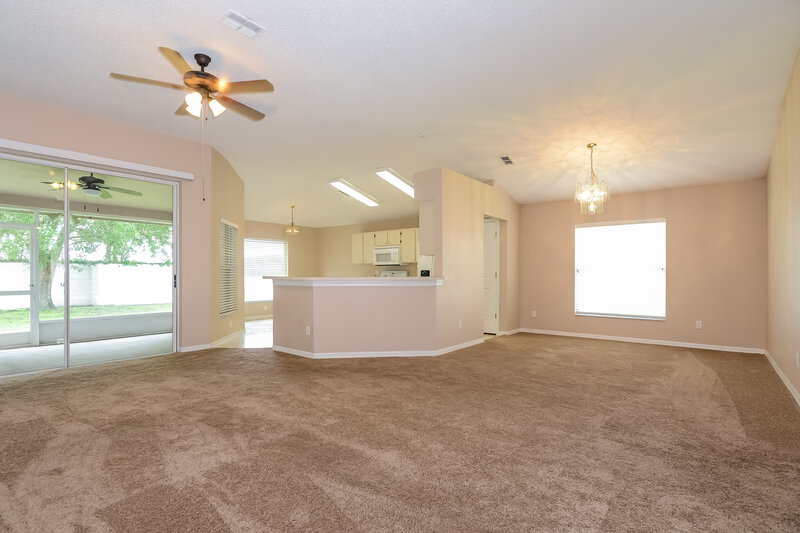2,415/Mo, 1711 Scotch Pine Dr Brandon, FL 33511 Living Room View 2