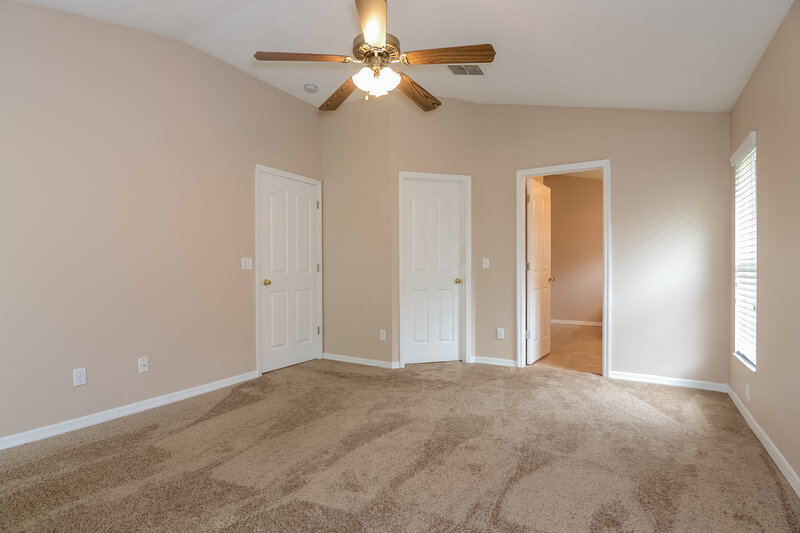 2,415/Mo, 1711 Scotch Pine Dr Brandon, FL 33511 Living Room View 4