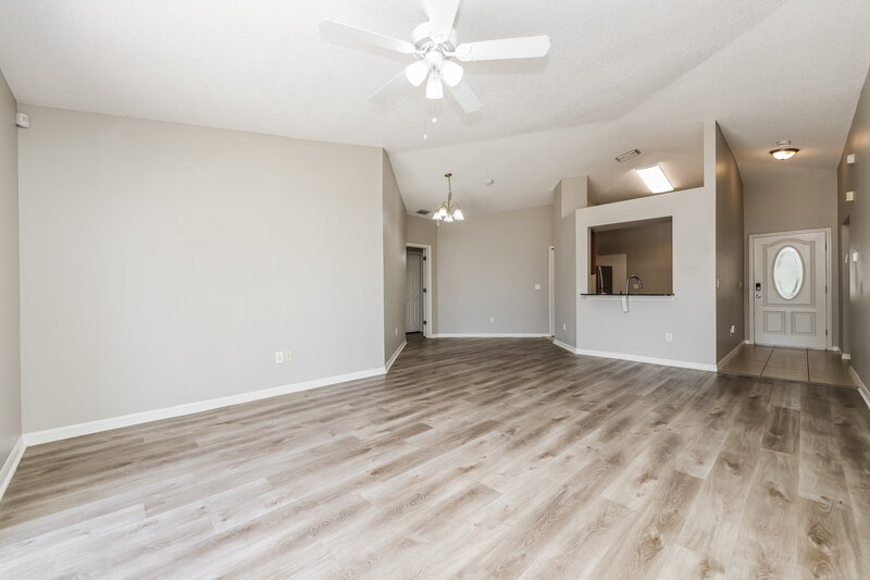 2,160/Mo, 11733 Brenford Crest Dr Riverview, FL 33579 Living Room View