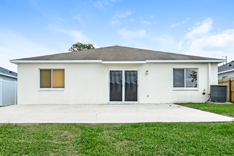 3,520/Mo, 11733 Brenford Crest Dr Riverview, FL 33579 Rear View