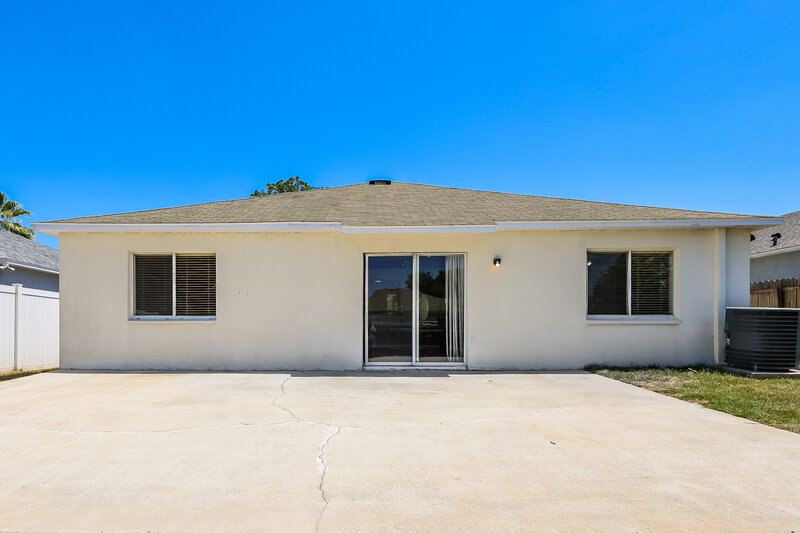 2,160/Mo, 11733 Brenford Crest Dr Riverview, FL 33579 Rear View