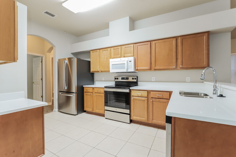 2,720/Mo, 1635 Regal Mist Loop Trinity, FL 34655 Kitchen View
