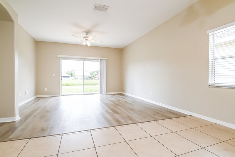 3,080/Mo, 7859 Bristol Park Dr Apollo Beach, FL 33572 Living Room View