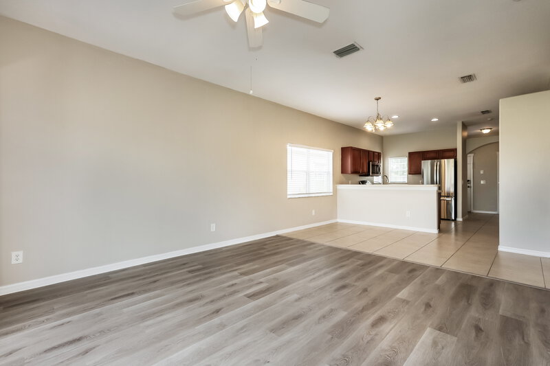1,800/Mo, 7859 Bristol Park Dr Apollo Beach, FL 33572 Living Room View 2