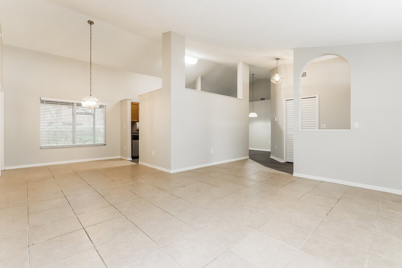 2,370/Mo, 1807 Staysail Dr Valrico, FL 33594 Living Room View