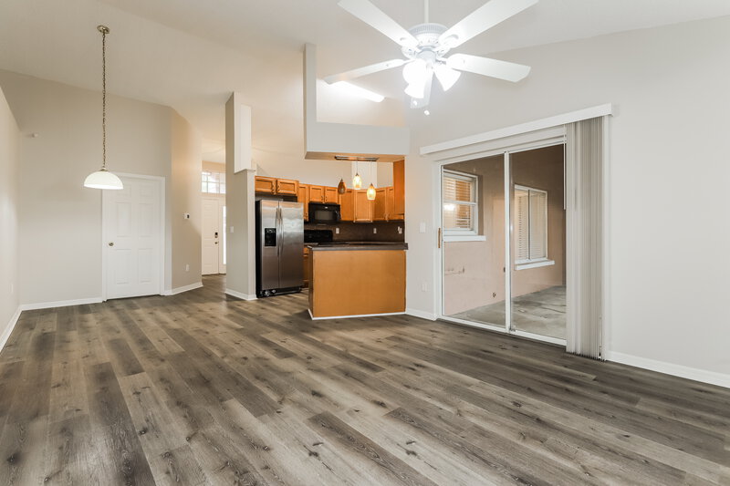 2,370/Mo, 1807 Staysail Dr Valrico, FL 33594 Family Room View