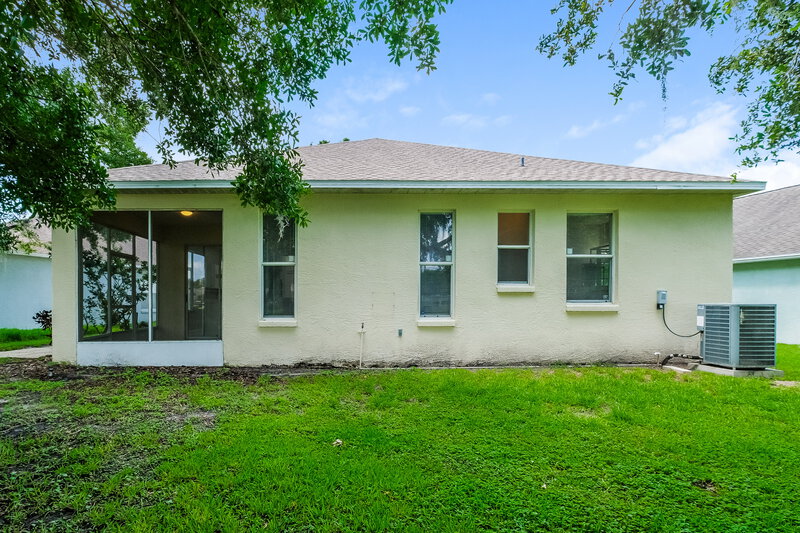 2,310/Mo, 25152 Seven Rivers Cir Land O' Lakes, FL 34639 Rear View
