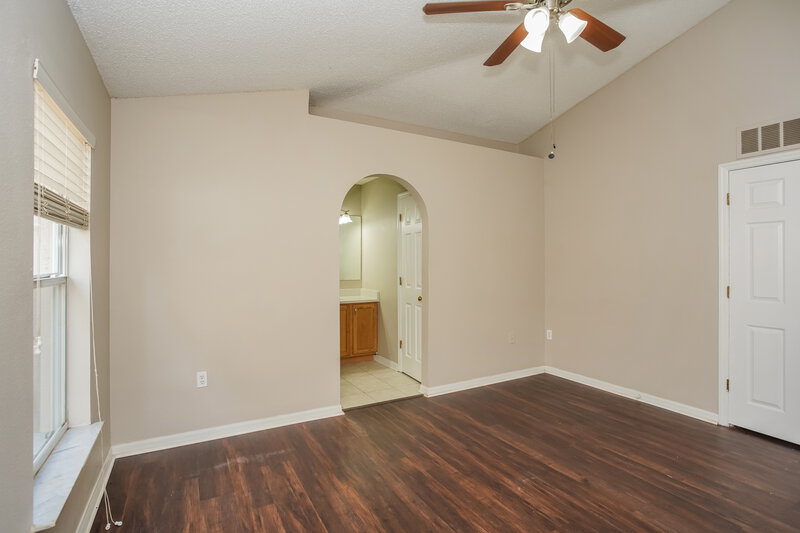 1,770/Mo, 1039 Brenton Leaf Dr Ruskin, FL 33570 Main Bedroom View 2