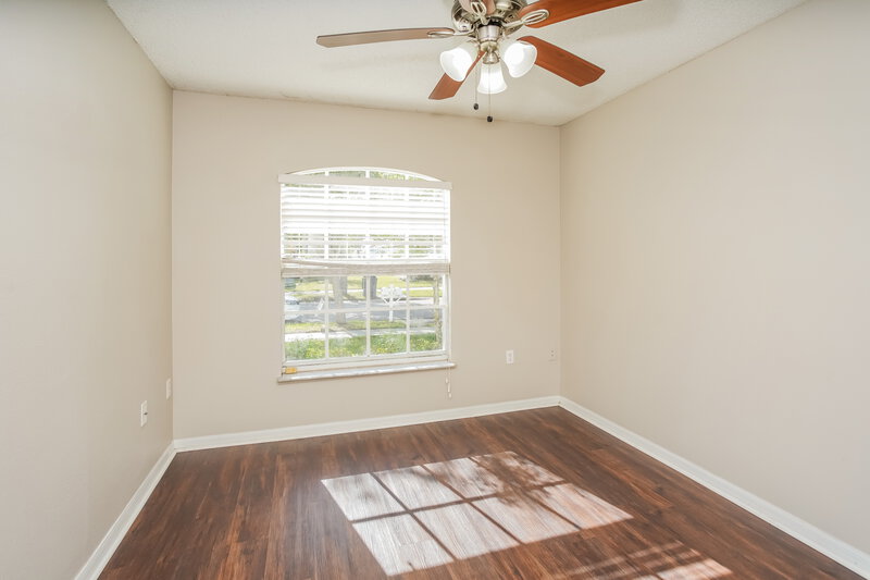 1,770/Mo, 1039 Brenton Leaf Dr Ruskin, FL 33570 Bedroom View