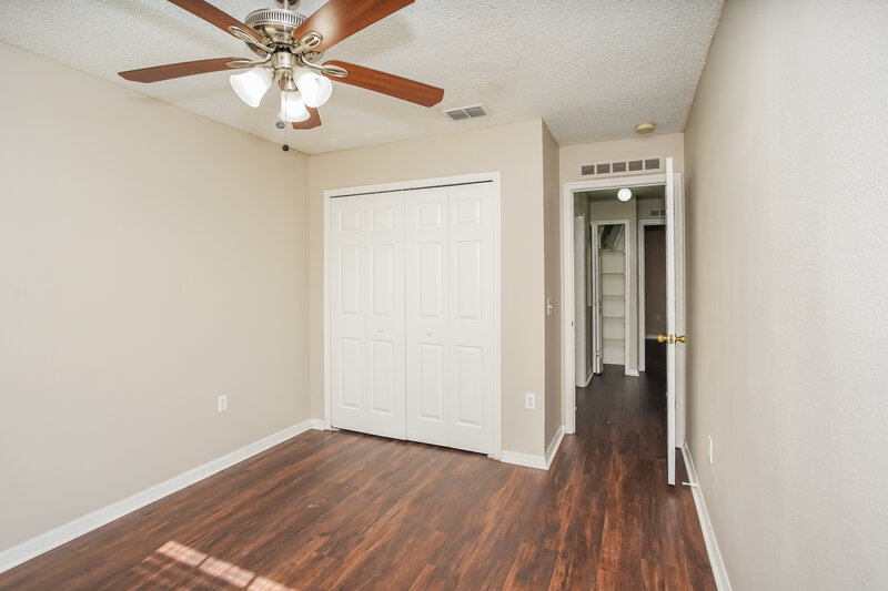 1,770/Mo, 1039 Brenton Leaf Dr Ruskin, FL 33570 Bedroom View 2