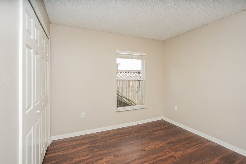 1,770/Mo, 1039 Brenton Leaf Dr Ruskin, FL 33570 Bedroom View 3