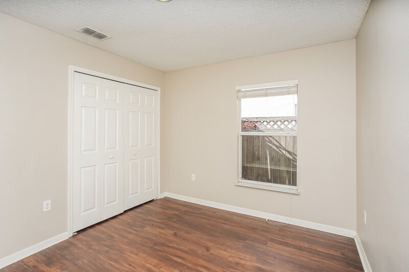 1,770/Mo, 1039 Brenton Leaf Dr Ruskin, FL 33570 Bedroom View 4