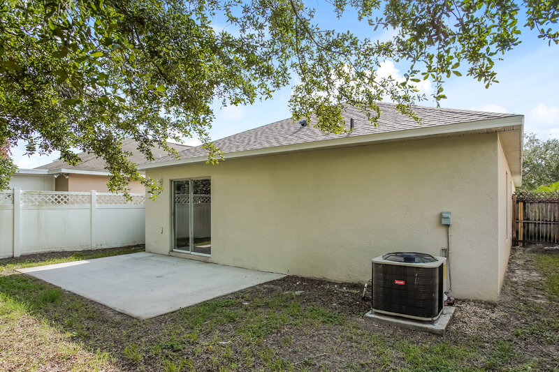 1,770/Mo, 1039 Brenton Leaf Dr Ruskin, FL 33570 Rear View 2
