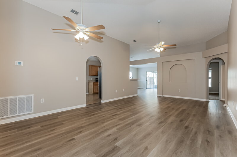 2,400/Mo, 6216 Gondola Dr Riverview, FL 33578 Living Room View 2