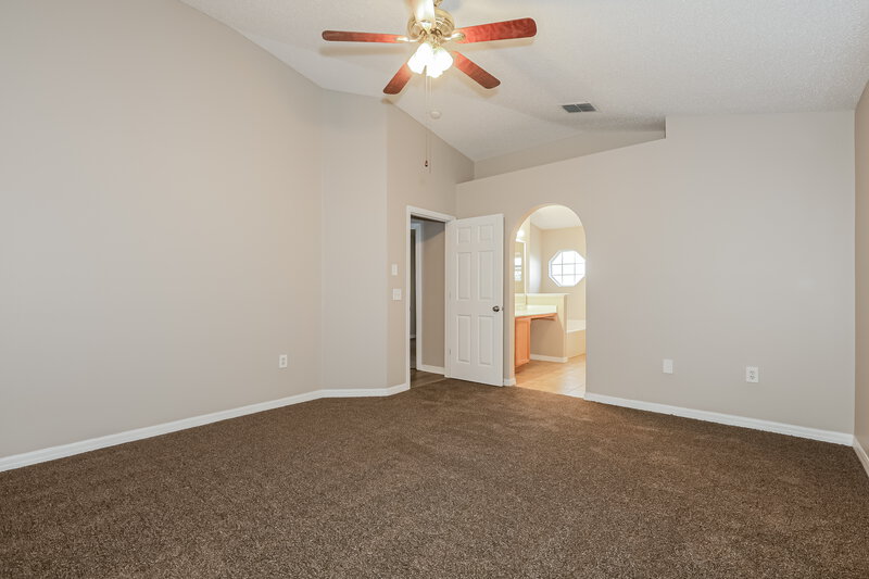 2,400/Mo, 6216 Gondola Dr Riverview, FL 33578 Main Bedroom View 2