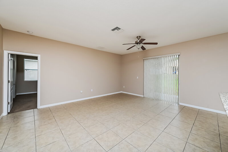 3,460/Mo, 36029 Laguna Hills Cir Zephyrhills, FL 33541 Living Room View