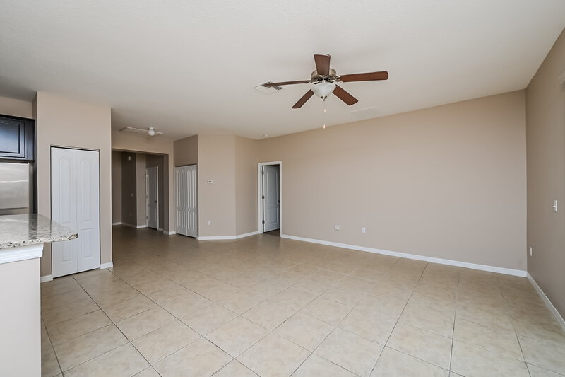 3,460/Mo, 36029 Laguna Hills Cir Zephyrhills, FL 33541 Living Room View 3