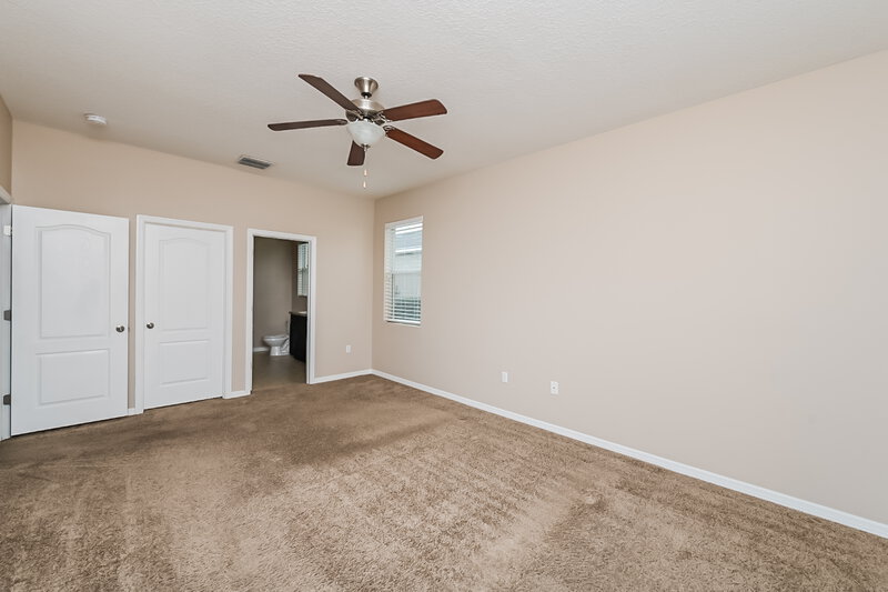 3,460/Mo, 36029 Laguna Hills Cir Zephyrhills, FL 33541 Main Bedroom View 2
