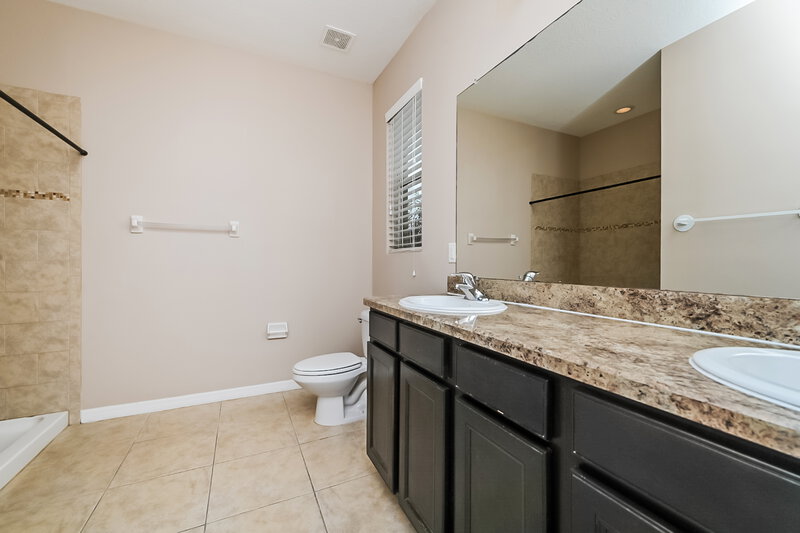 3,460/Mo, 36029 Laguna Hills Cir Zephyrhills, FL 33541 Main Bedroom View 3