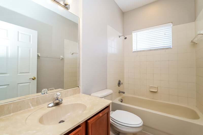 0/Mo, 10902 Tree Cactus Loop Land O' Lakes, FL 34638 Bathroom View 2