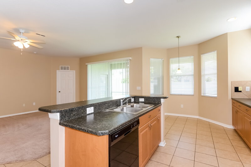 4,320/Mo, 17316 Whisper Breeze Way Land O' Lakes, FL 34638 Kitchen View