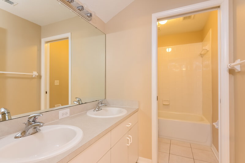 4,320/Mo, 17316 Whisper Breeze Way Land O' Lakes, FL 34638 Bathroom View