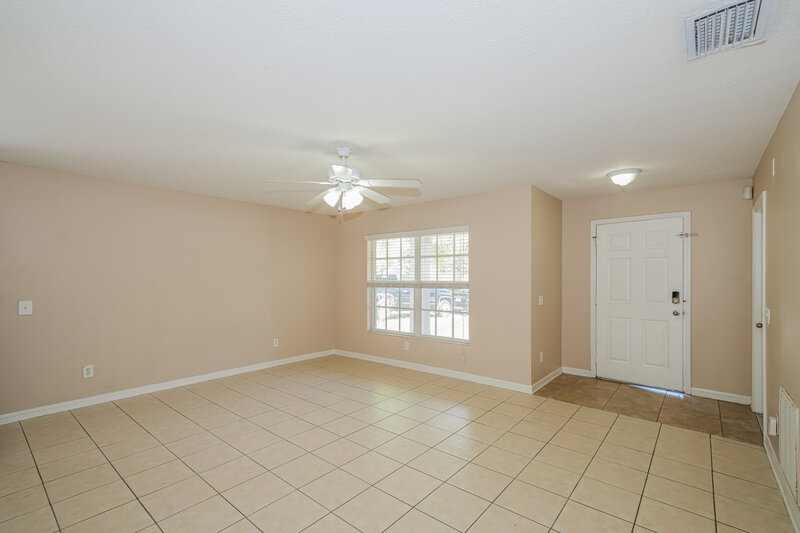 2,090/Mo, 5133 Anclote River St Wesley Chapel, FL 33545 Living Room View