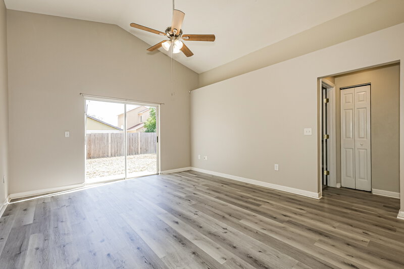 2,065/Mo, 535 Royal Ridge St Valrico, FL 33594 Living Room View