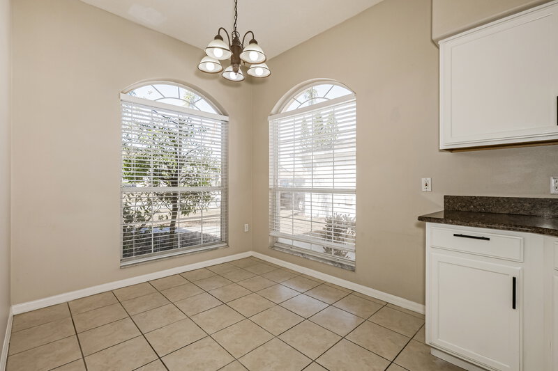 2,065/Mo, 535 Royal Ridge St Valrico, FL 33594 Breakfast Nook View