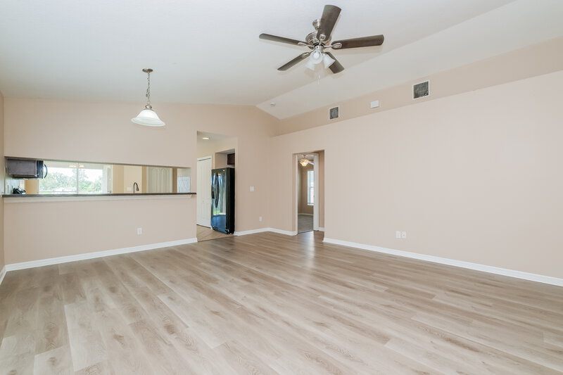 1,970/Mo, 1010 Larwood Pine Dr Ruskin, FL 33570 Living Room View 2
