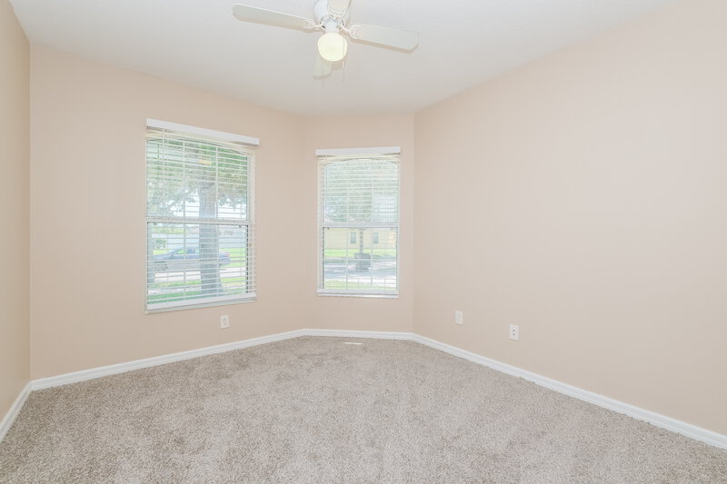 1,970/Mo, 1010 Larwood Pine Dr Ruskin, FL 33570 Bedroom View