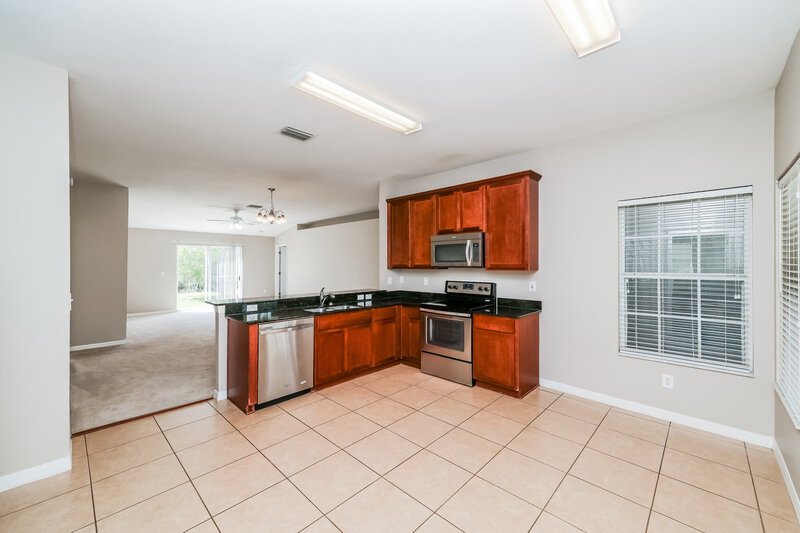 2,165/Mo, 4013 Constantine Loop Wesley Chapel, FL 33543 Kitchen View