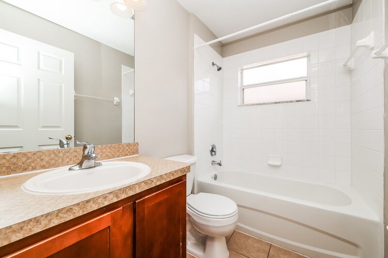 2,165/Mo, 4013 Constantine Loop Wesley Chapel, FL 33543 Bathroom View