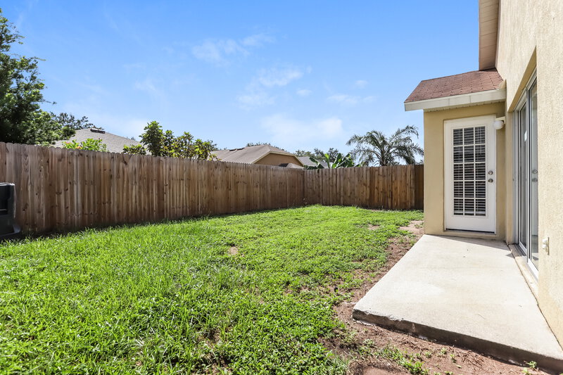2,515/Mo, 7858 Bristol Park Dr Apollo Beach, FL 33572 Backyard View