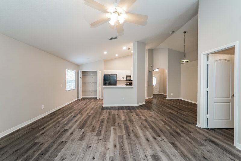 2,205/Mo, 24605 Laurel Ridge Dr Lutz, FL 33559 Living Room View